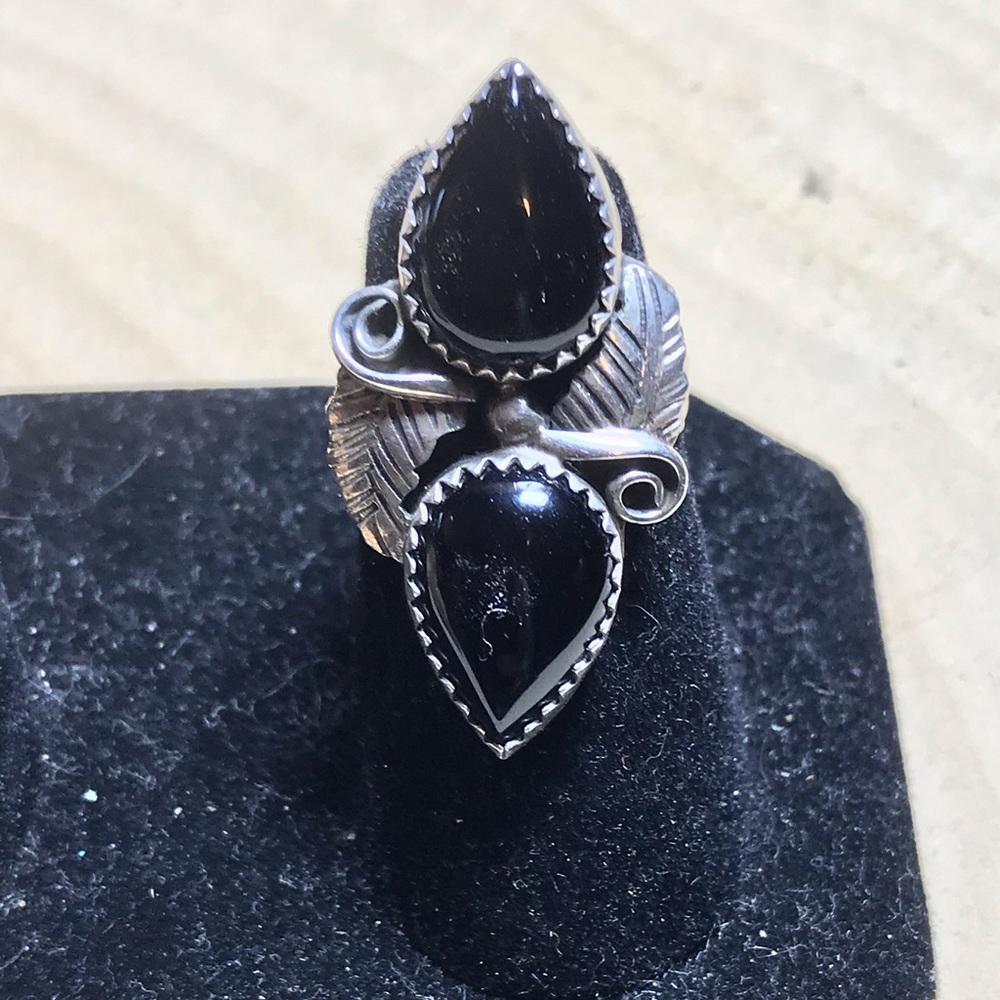 Onyx, Sterling native Ring